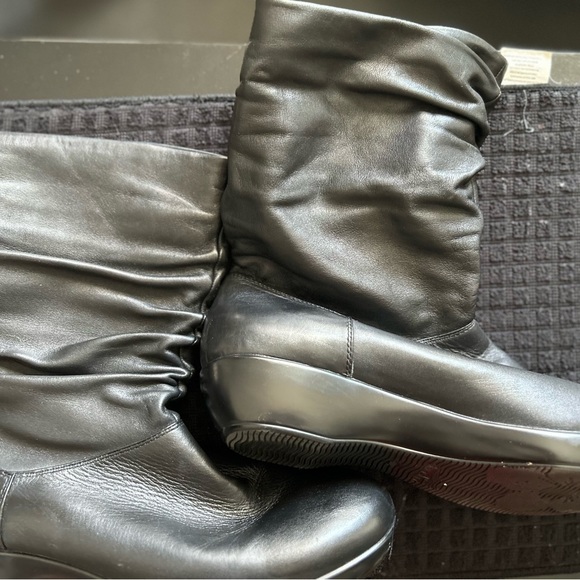 Gently USED DANSKO Women's Devin Slouch Boot SIZE 40 US 9.5-10 - Picture 6 of 10